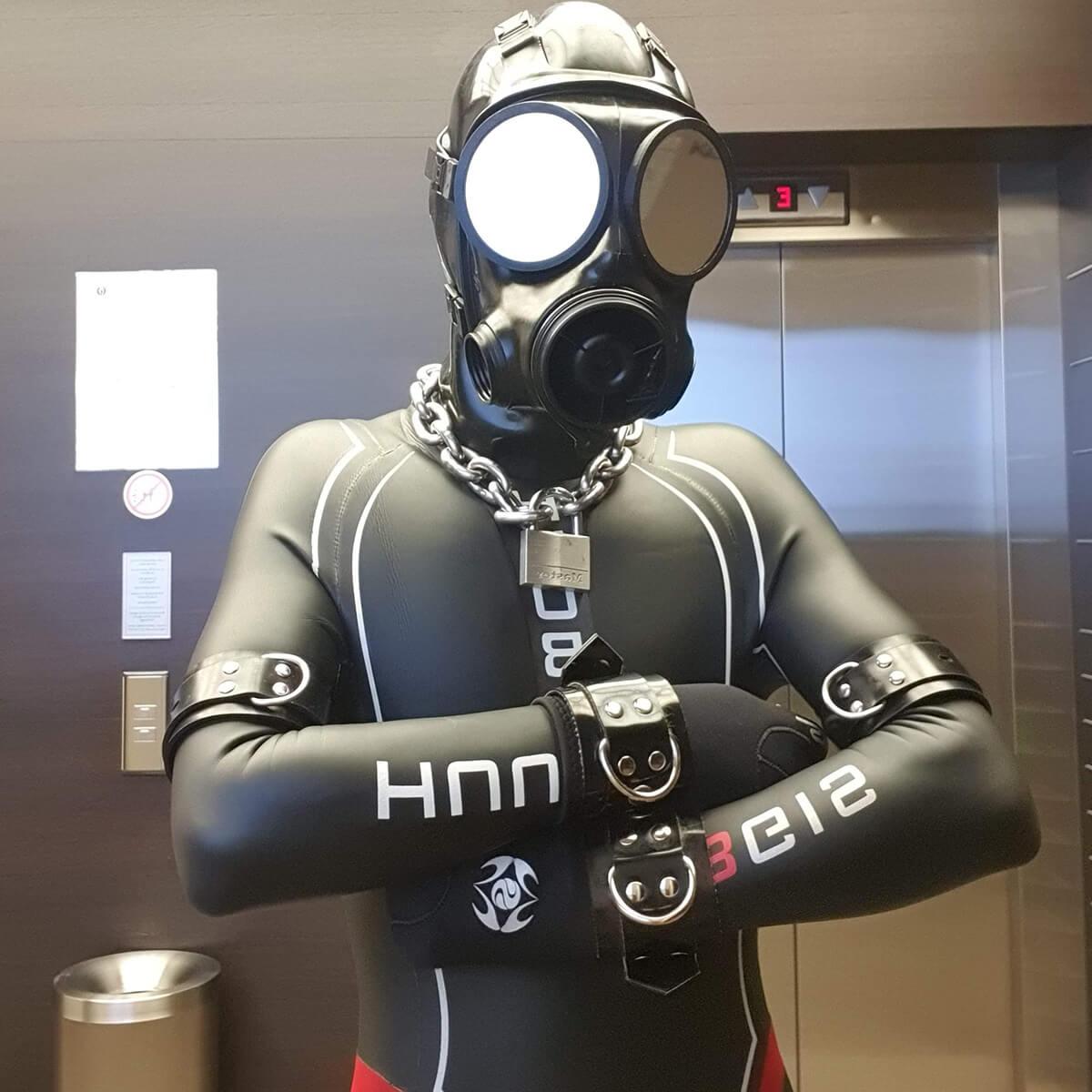 Gallery Wetsuit Fetish Photos Prince Of Rubber
